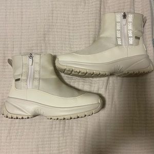 Zip up Ugg boots